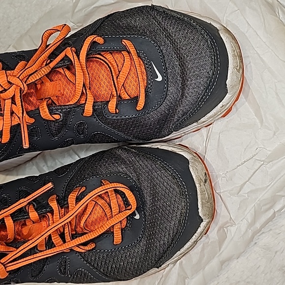 Nike Revolution 2 Gray/Orange running sneakers - Picture 4 of 9